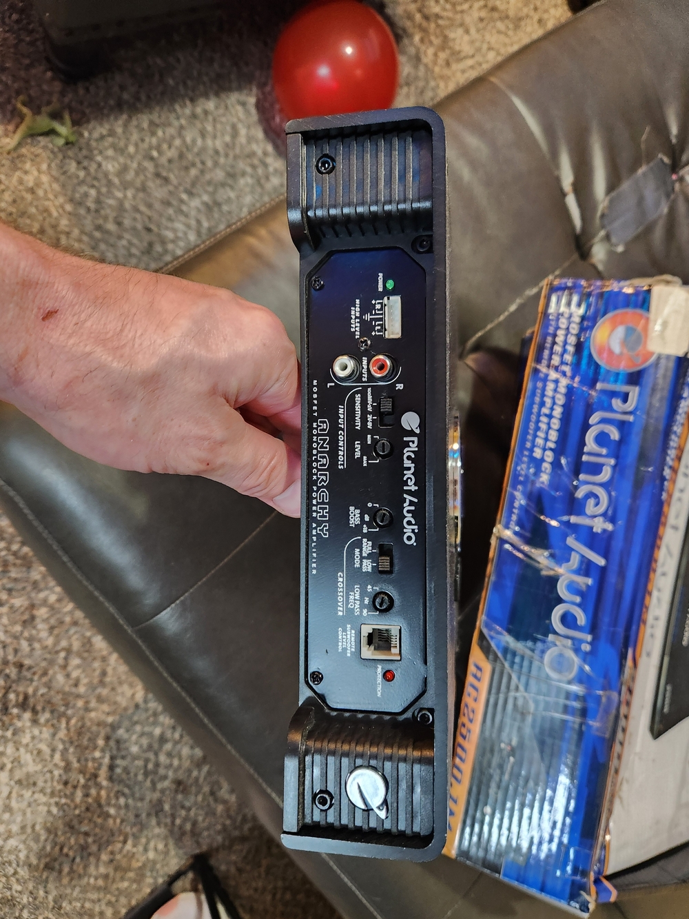 Planet Audio 2500W Car Amplifier in Black and Blue - Picture 3 of 12